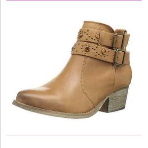 Betsy Johnson Ankle Bootie Size 9